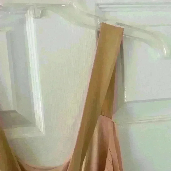 Jessica Simpson-Light apricot color on top, tan on bottom. - Picture 4 of 6